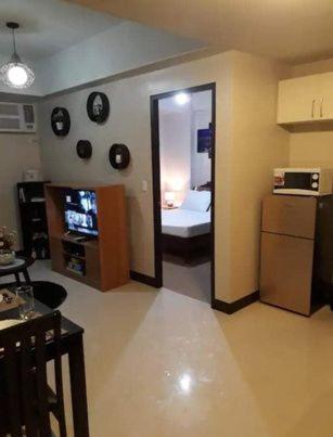 Cubao Manhattanheights Unit 23D Tower C, 1 Br Манила Экстерьер фото